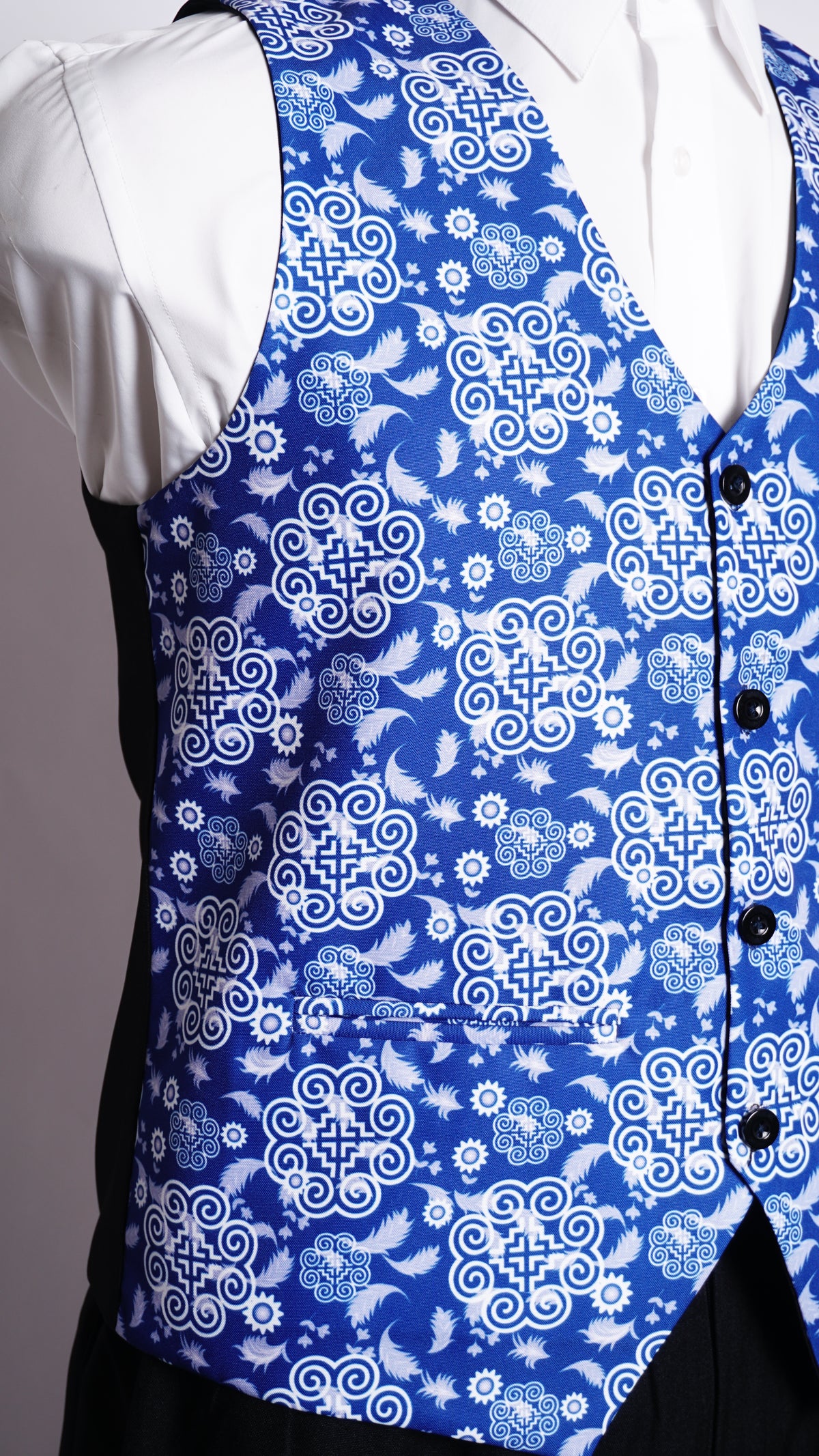 Printed Hmong Qwj Feather Vest