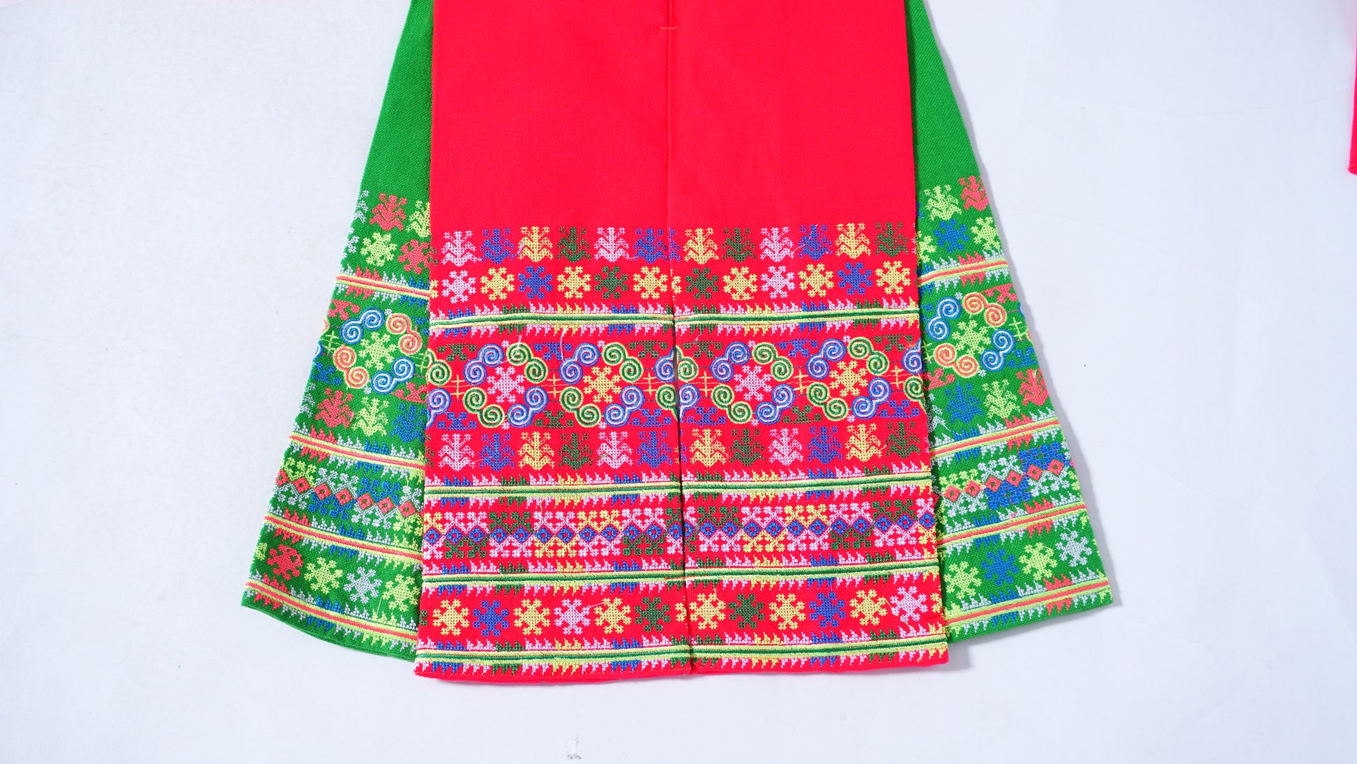 Pink/Green Hmong Custom Clothes Pink/Green Hmong Custom Clothes