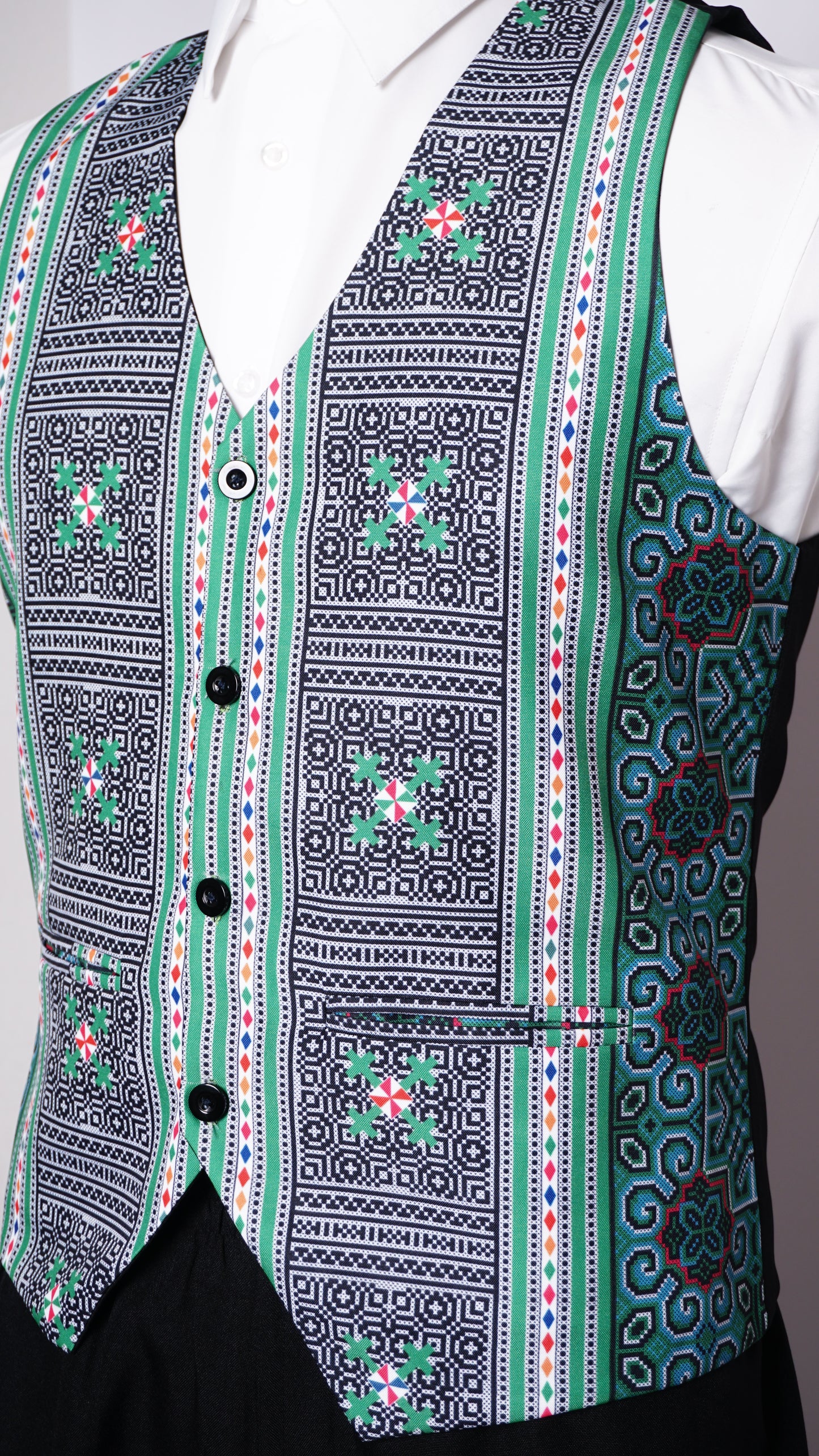 Printed Hmong Green Qwj Vest