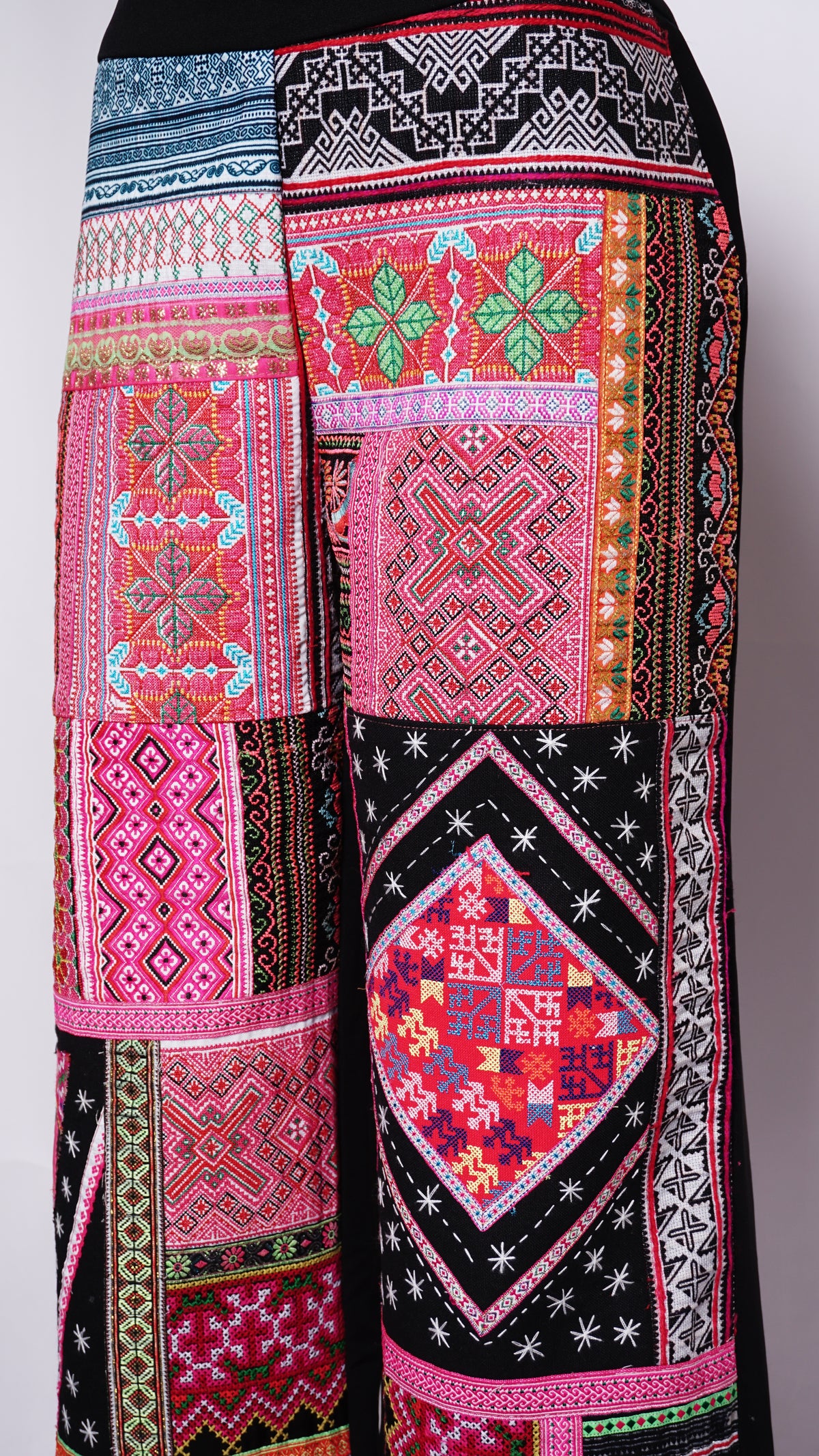 Women Hill Tribe Pants
