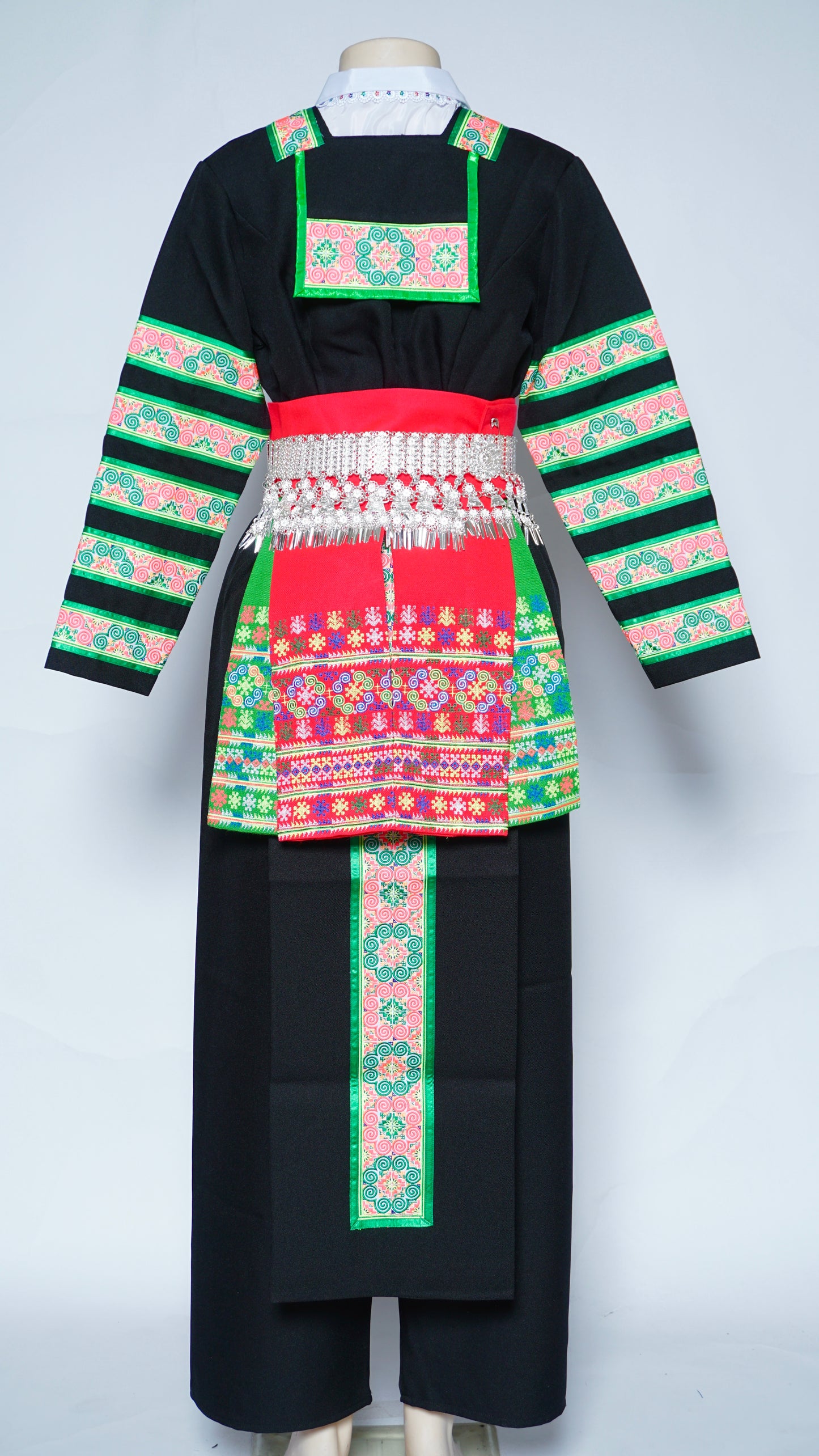 Hmong Txiaj Green Trim (40")