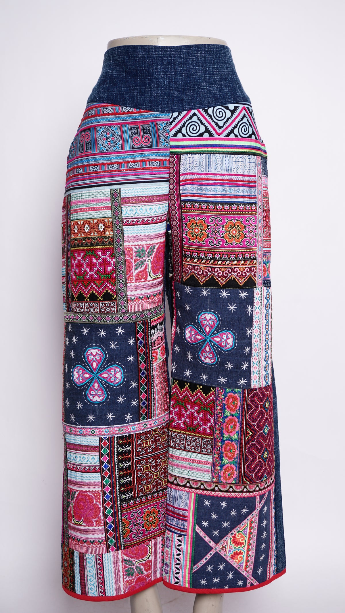 Women Hill Tribe Pants
