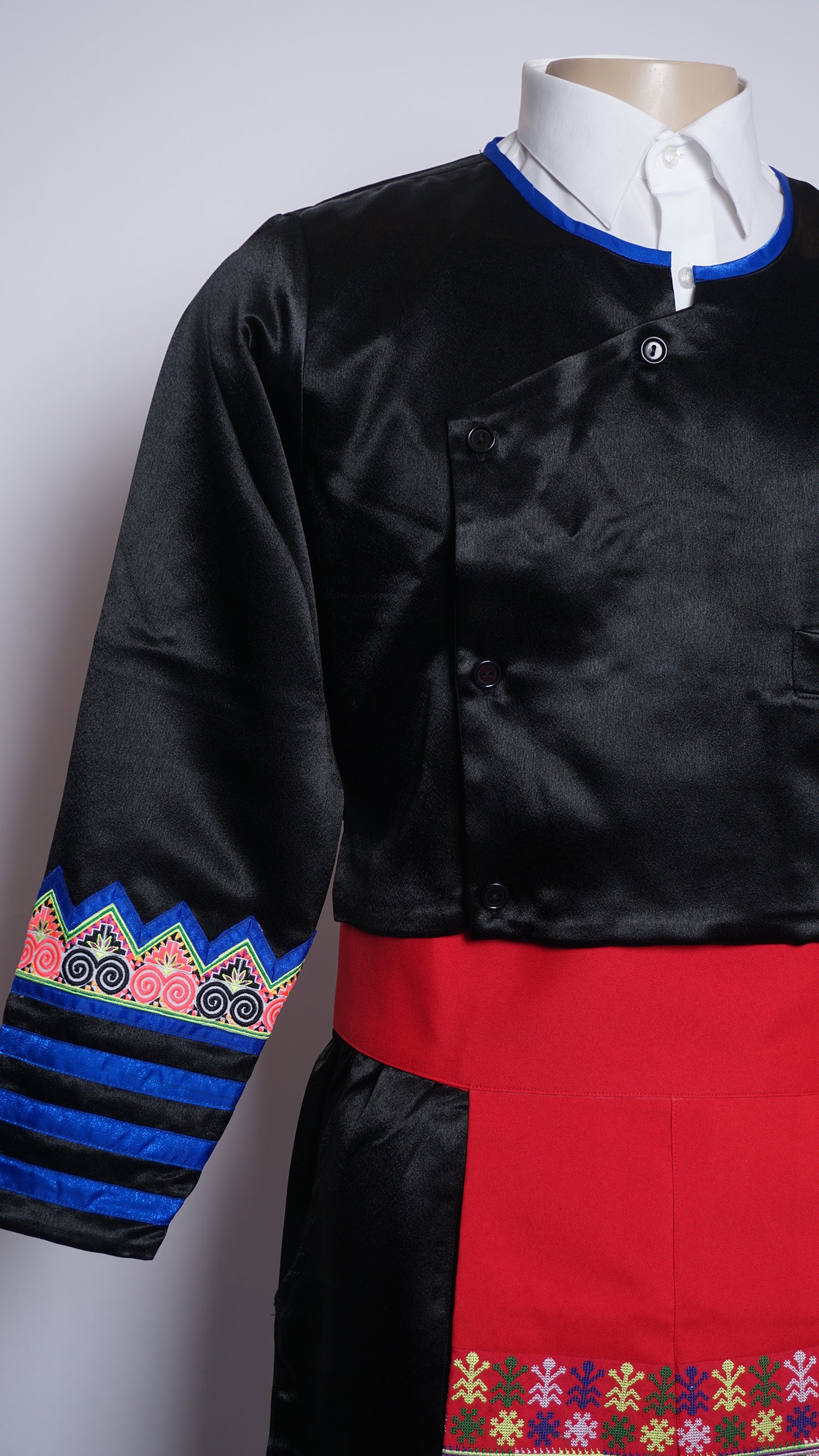 Men Hmong Txaij Set- Pink/Black Heart Qwj (44")
