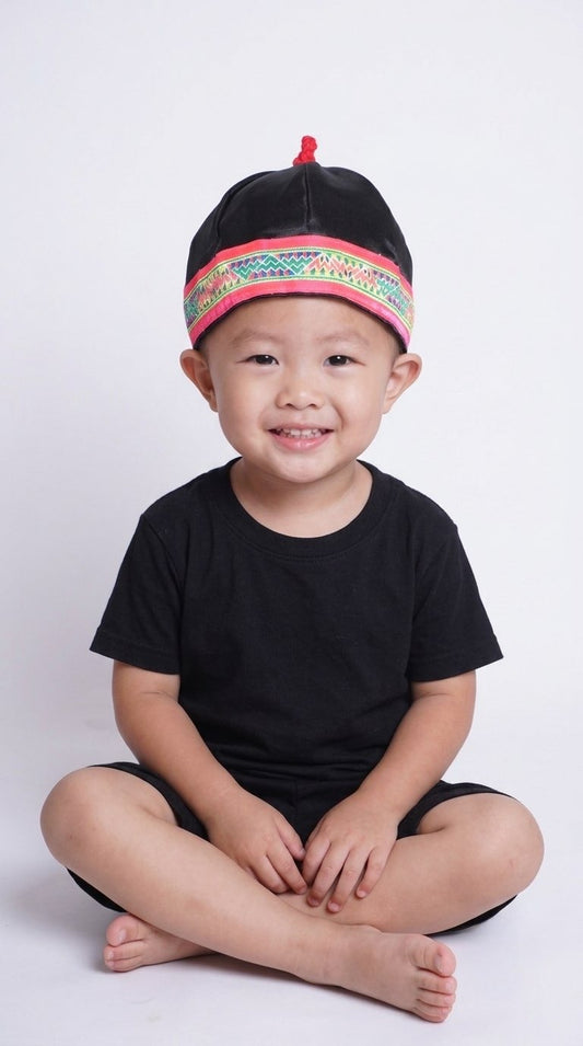Hmong Hat-Pink Trim Small Triangle Pattern