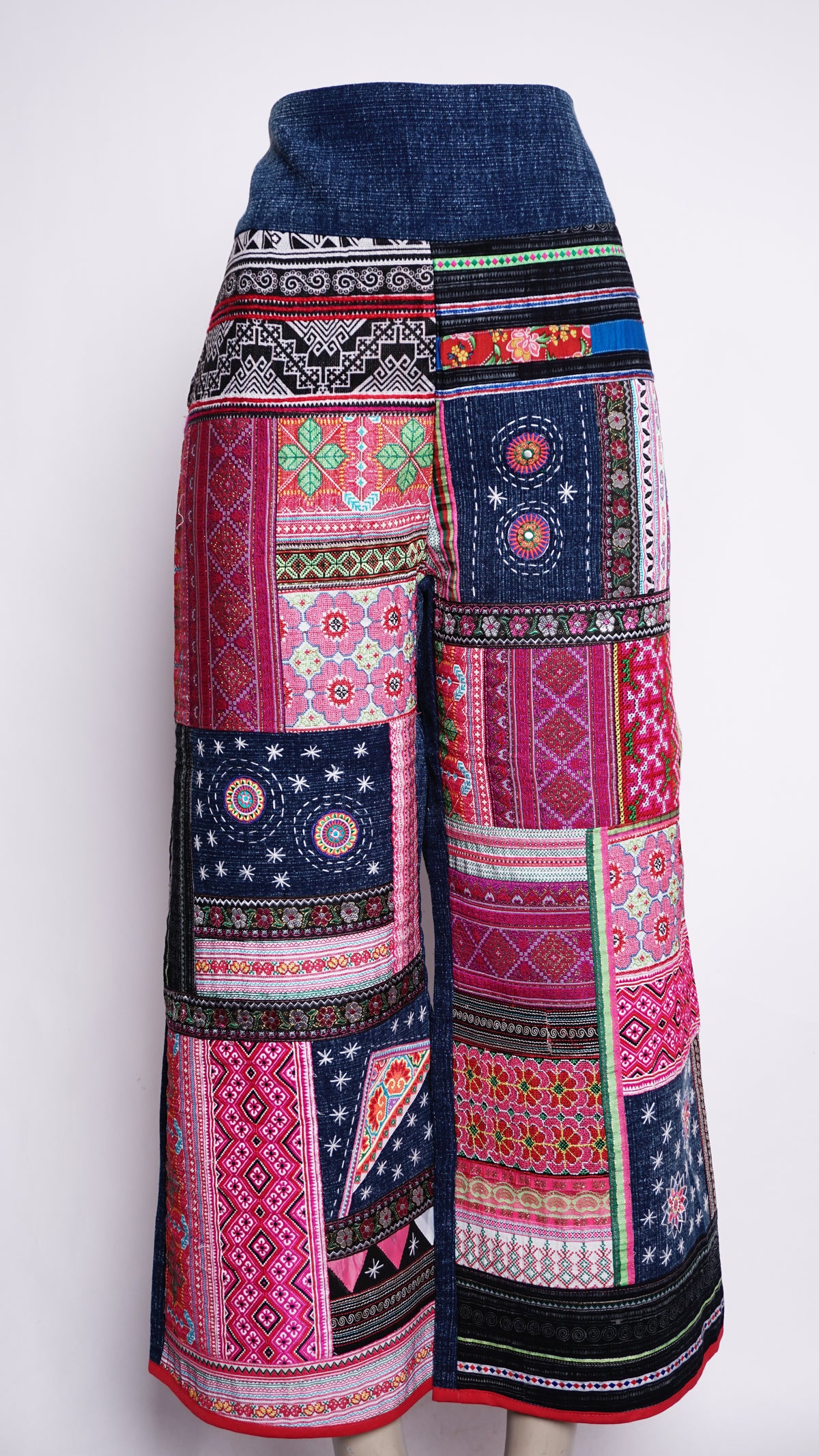 Women Hill Tribe Pants