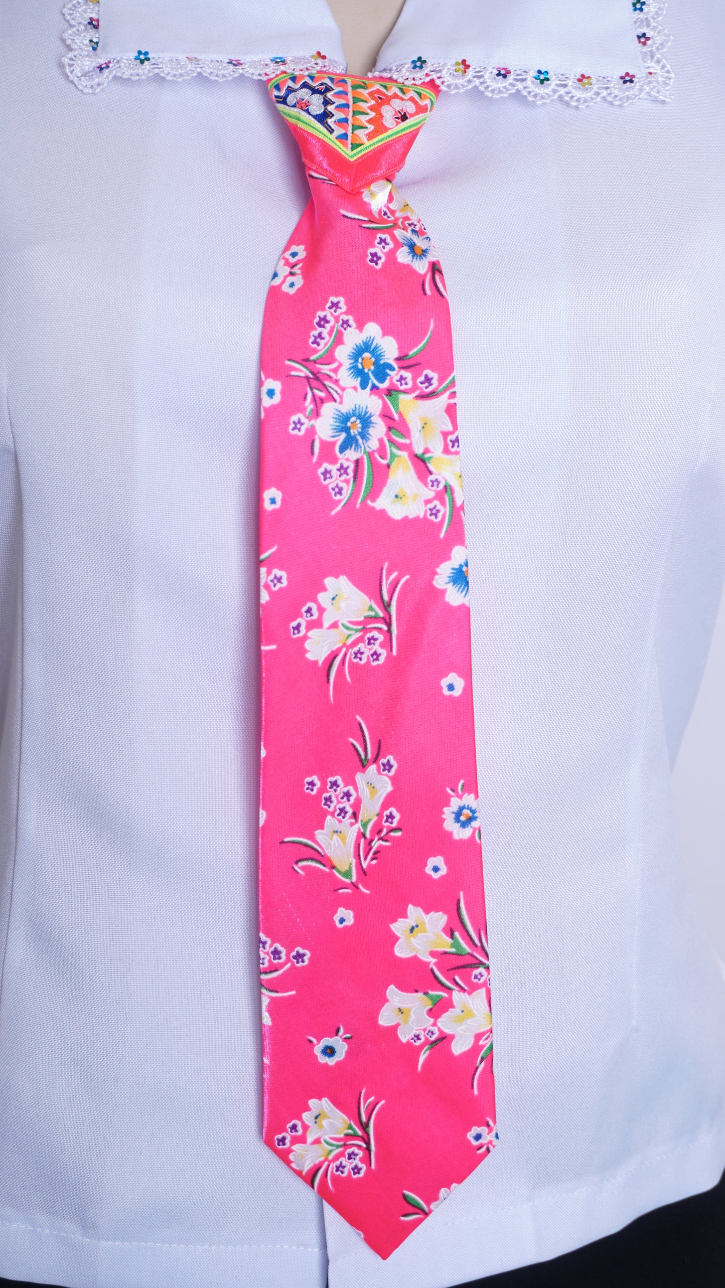 Women Pink Tie