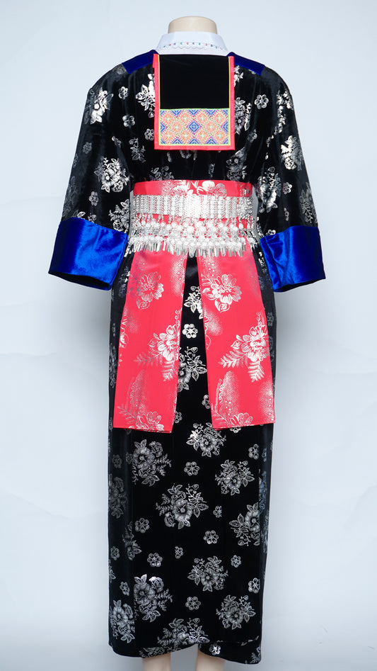 Hmong Xeev Silver Floral Velvet (48")