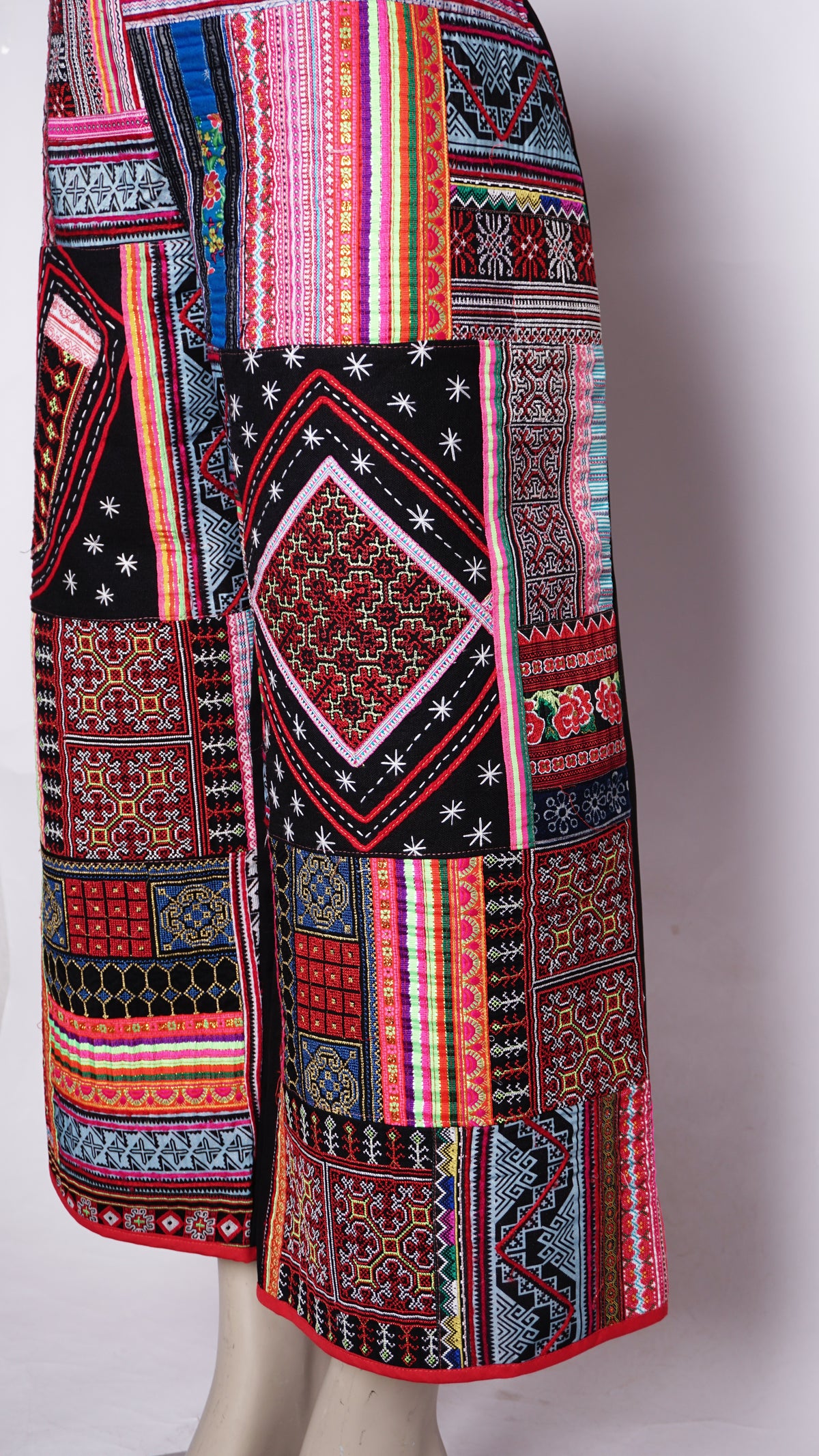 Women Hill Tribe Pants