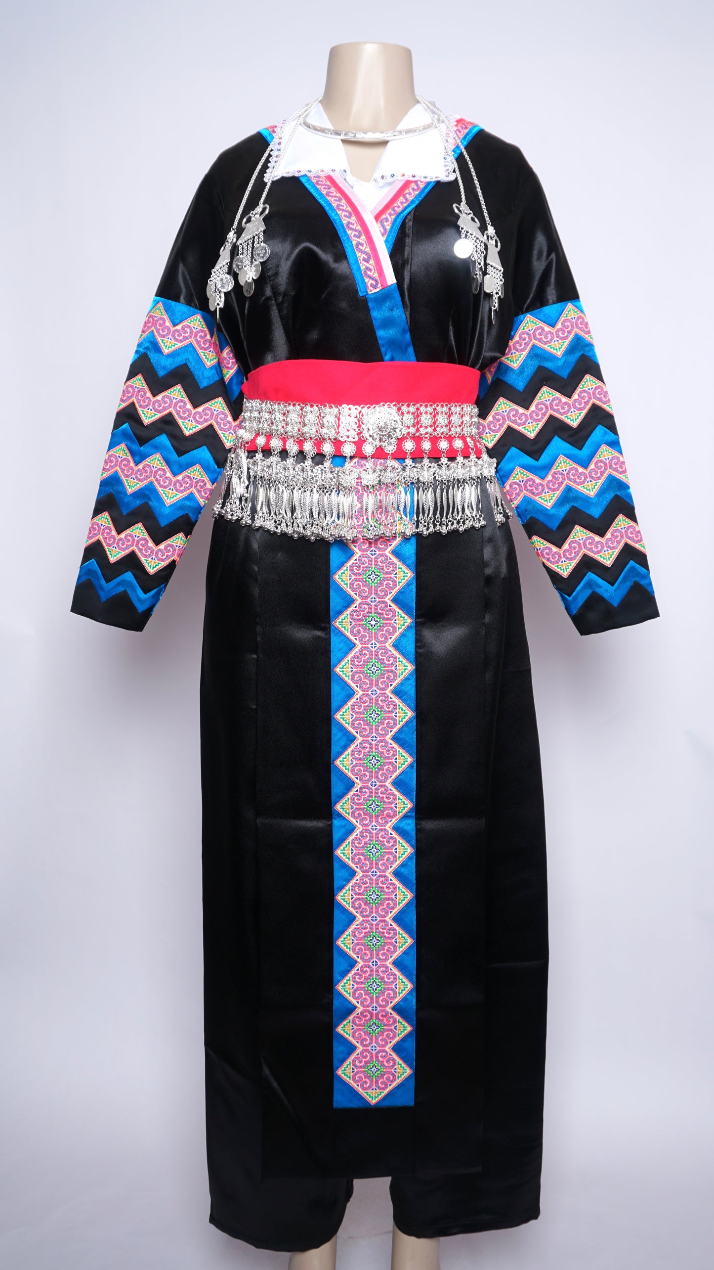 Hmong Txaij Handmade Pajntaub Tawm Laug (44")