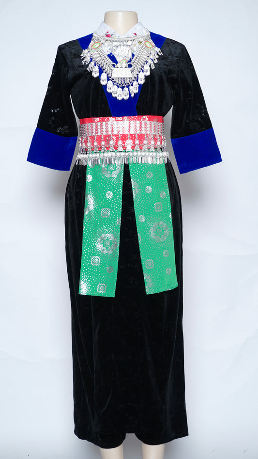 Hmong Xeev Black Floral Velvet (38")