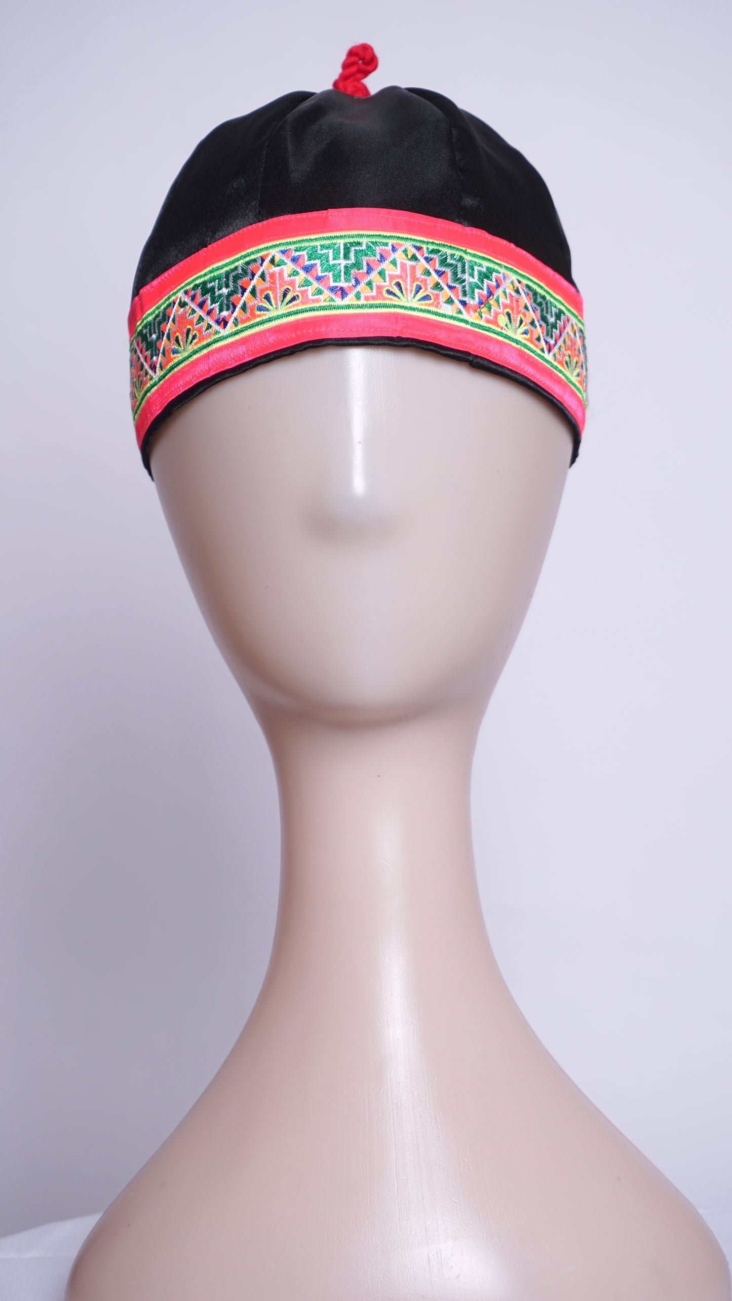 Hmong Hat-Pink Trim Triangle Pattern
