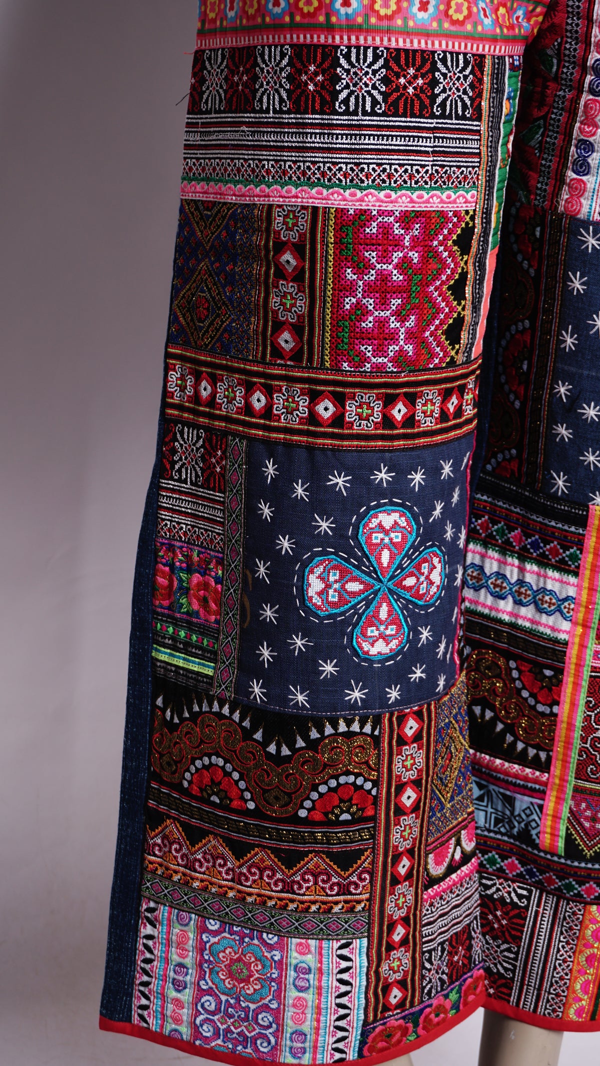 Women Hill Tribe Pants