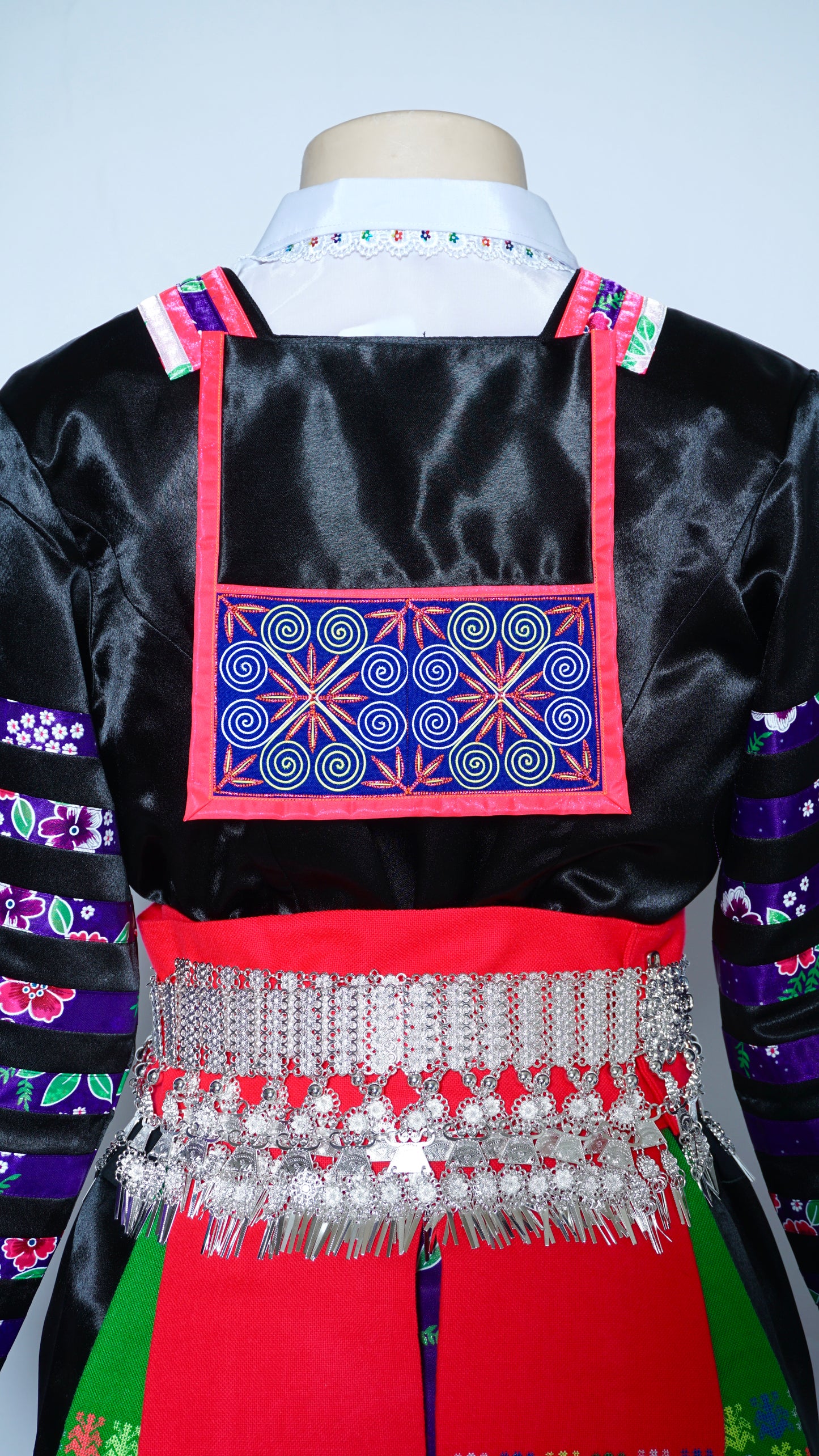 Hmong Txaij Purple Floral Outfit (40")