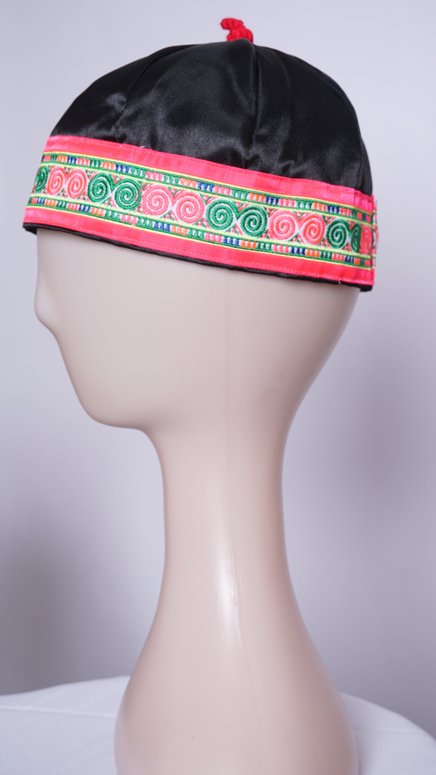 Hmong Hat-Pink Trim Green/Pink Qwj