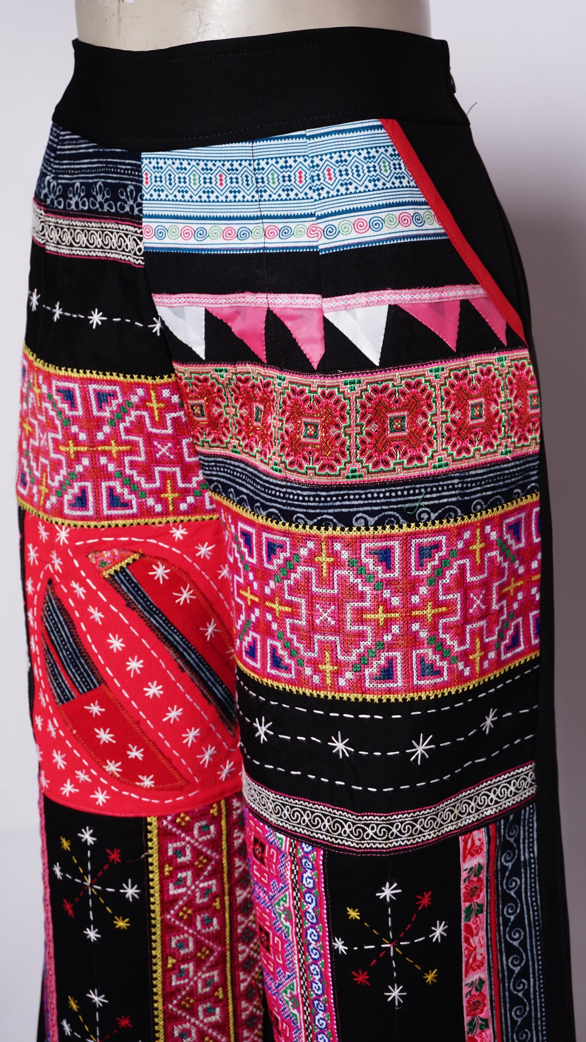 Women Hill Tribe Pants