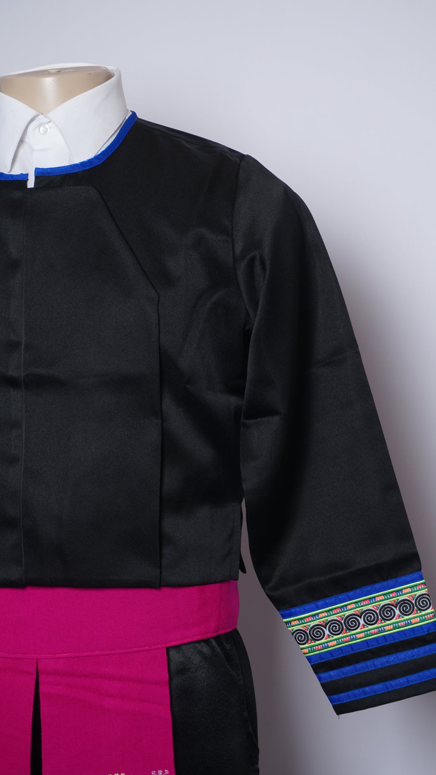Men Hmong Txaij Set- Black Qwj (44")
