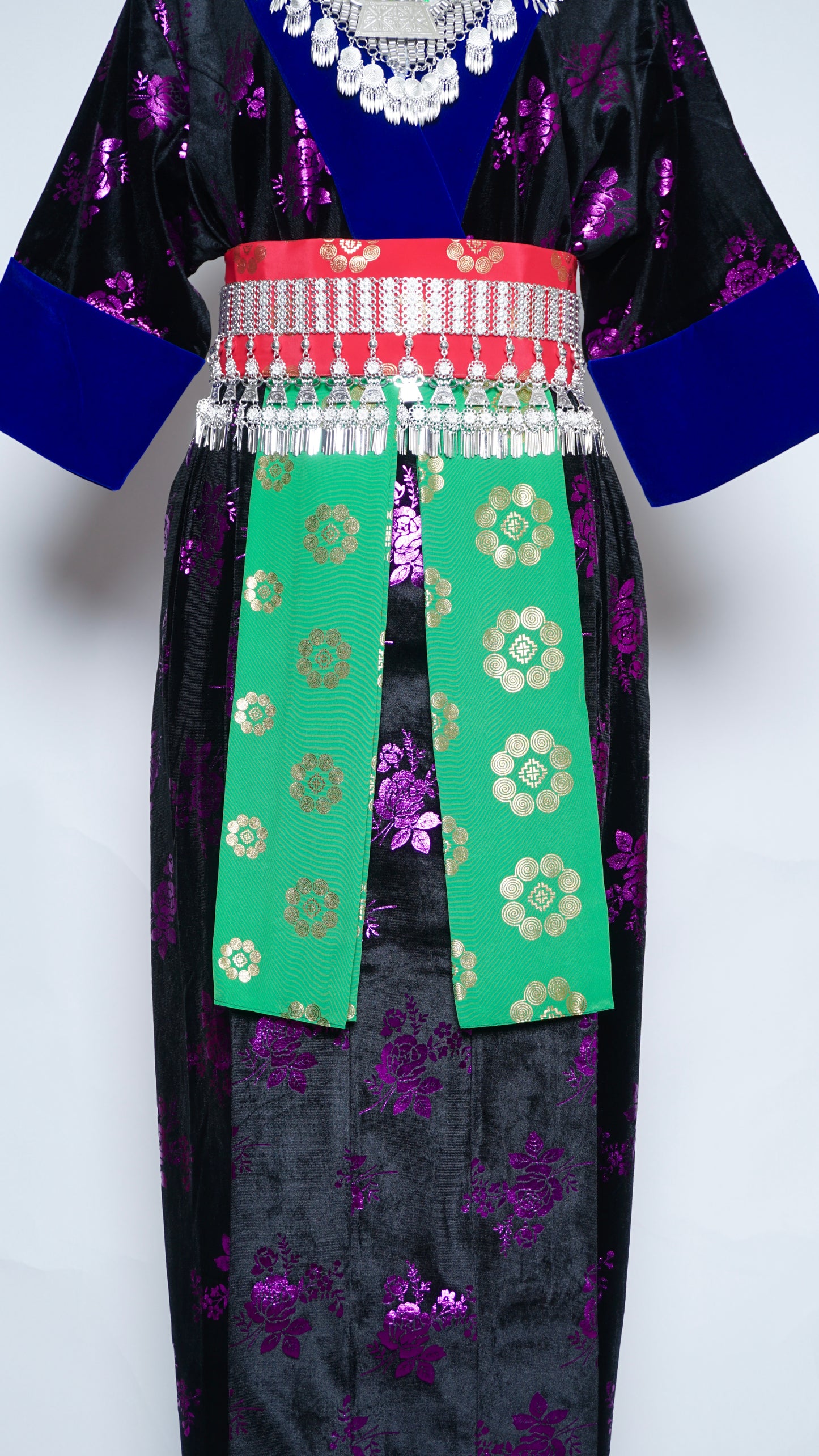 Hmong Xeev Green Floral Velvet (48")