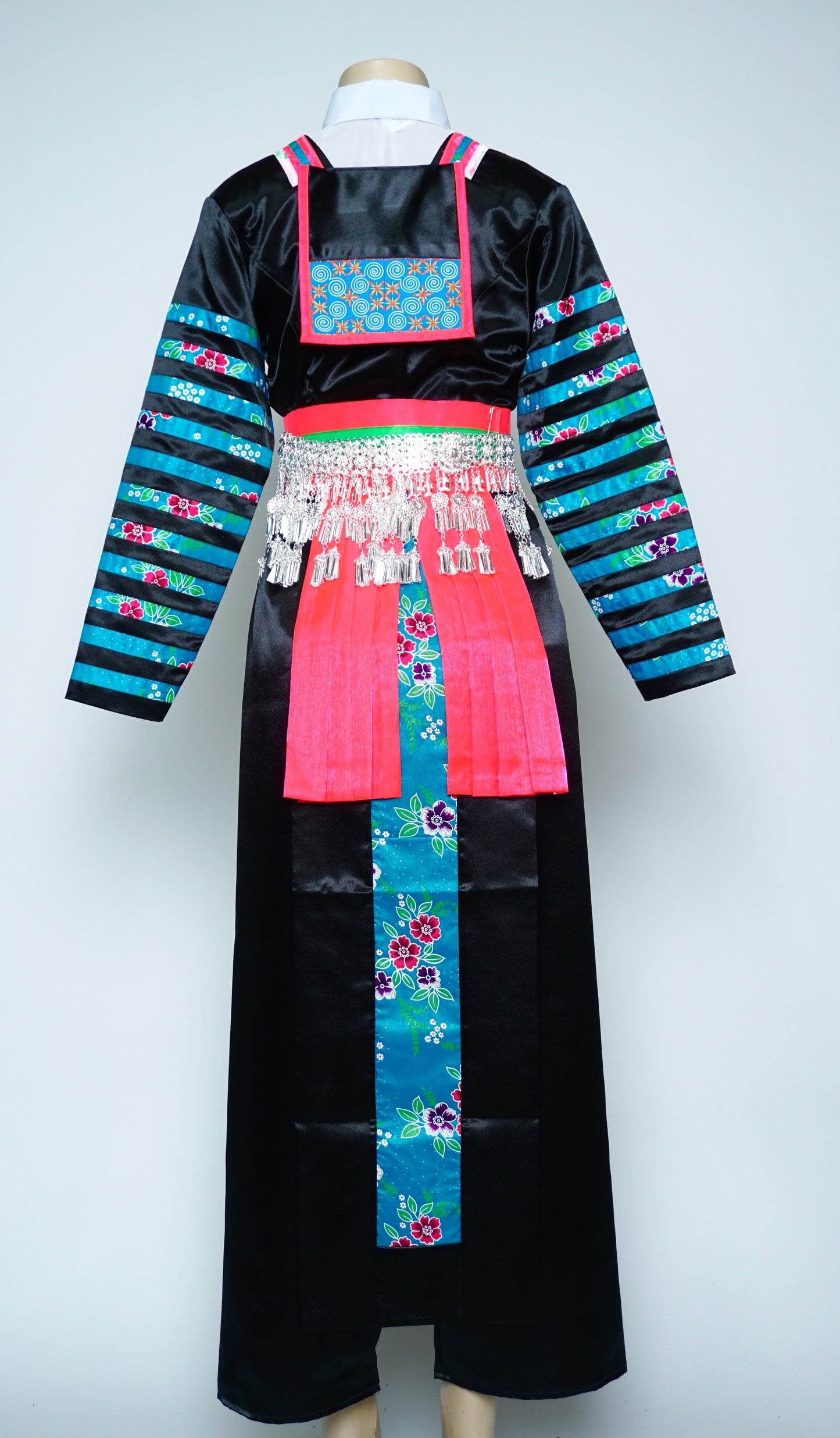 Hmong Txaij Light Blue Floral Outfit (38")