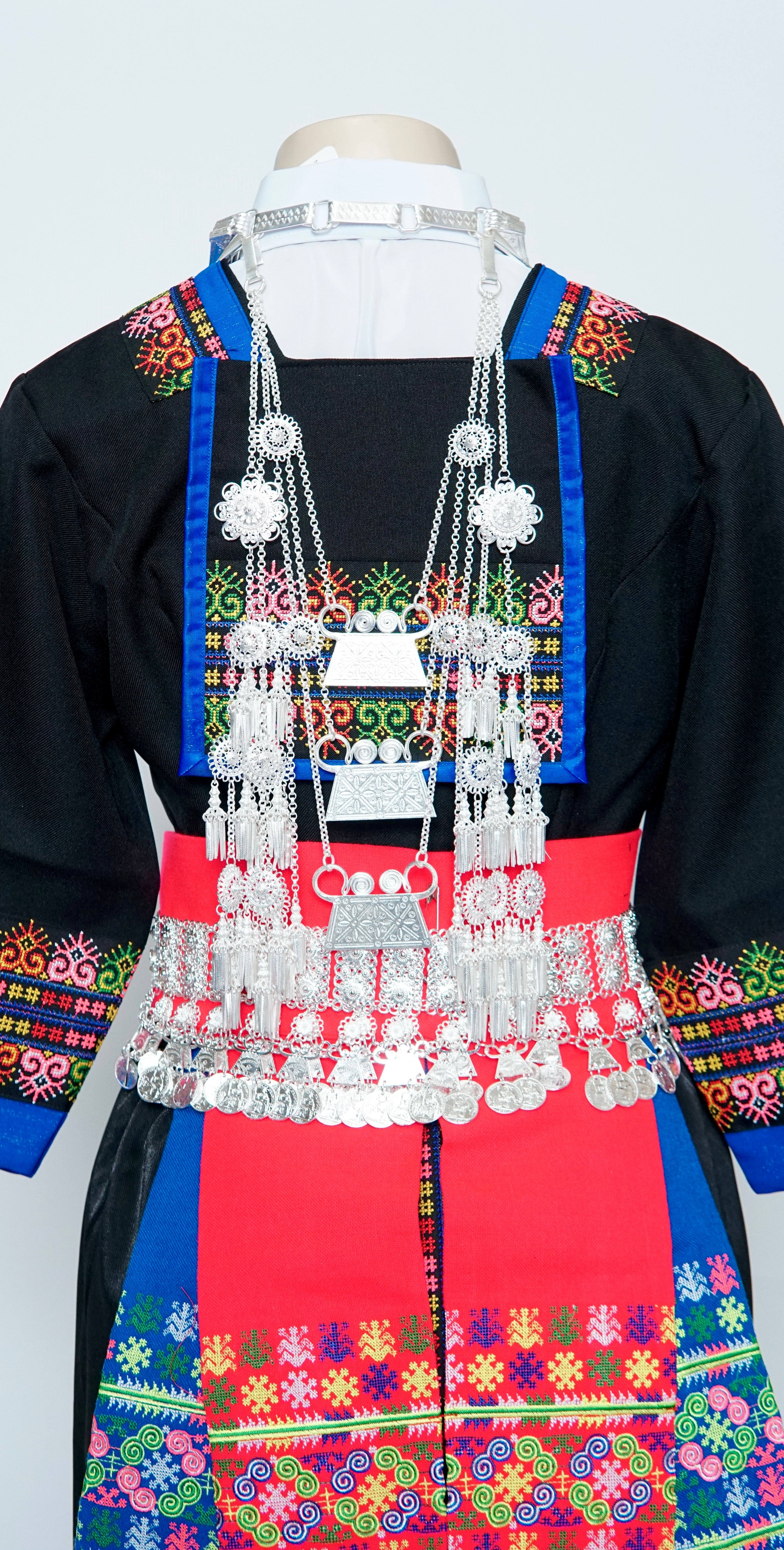 Hmong Sev Nplooj Pants on sale Outfit 38