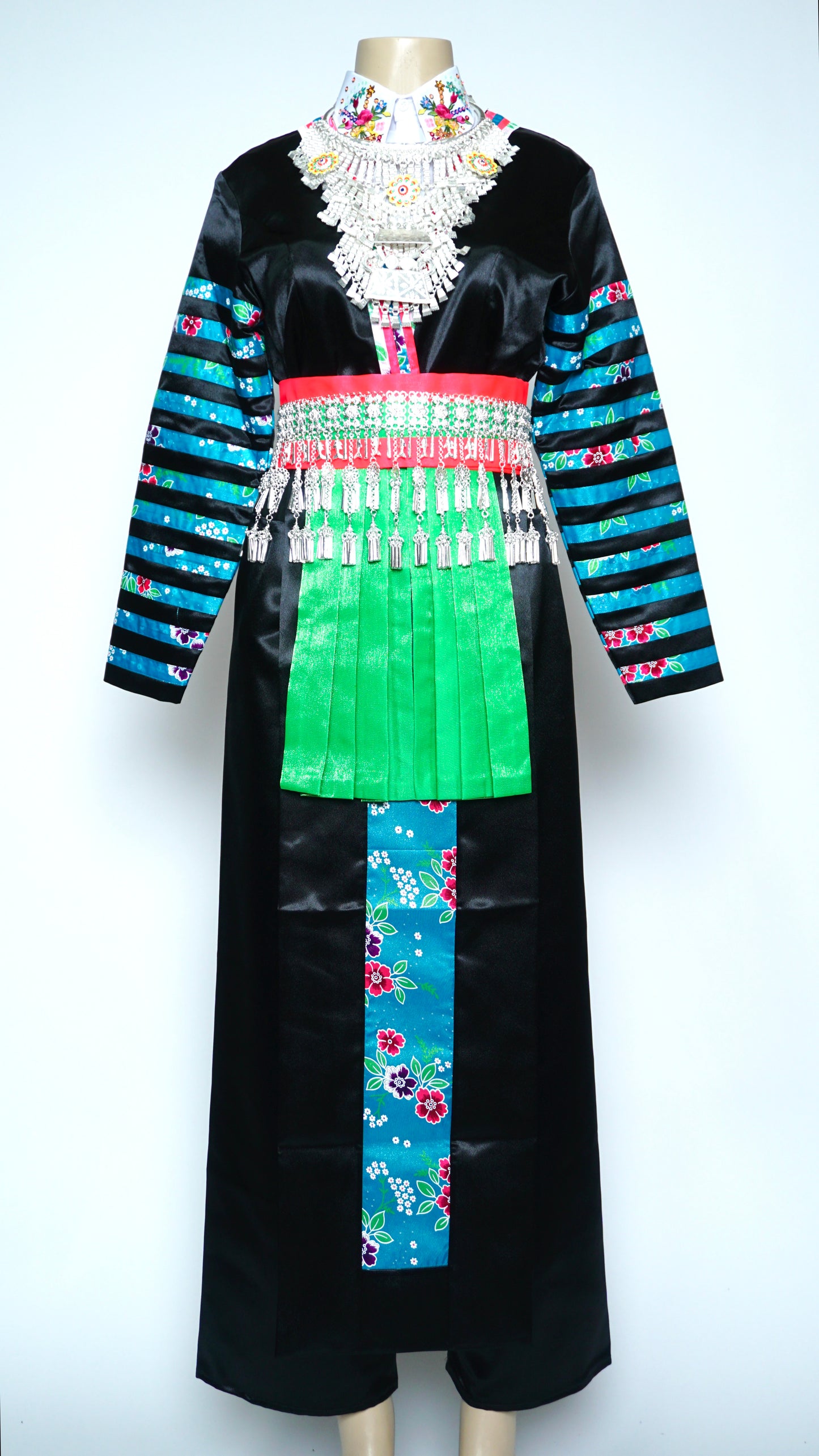 Hmong Txaij Light Blue Floral Outfit (38")