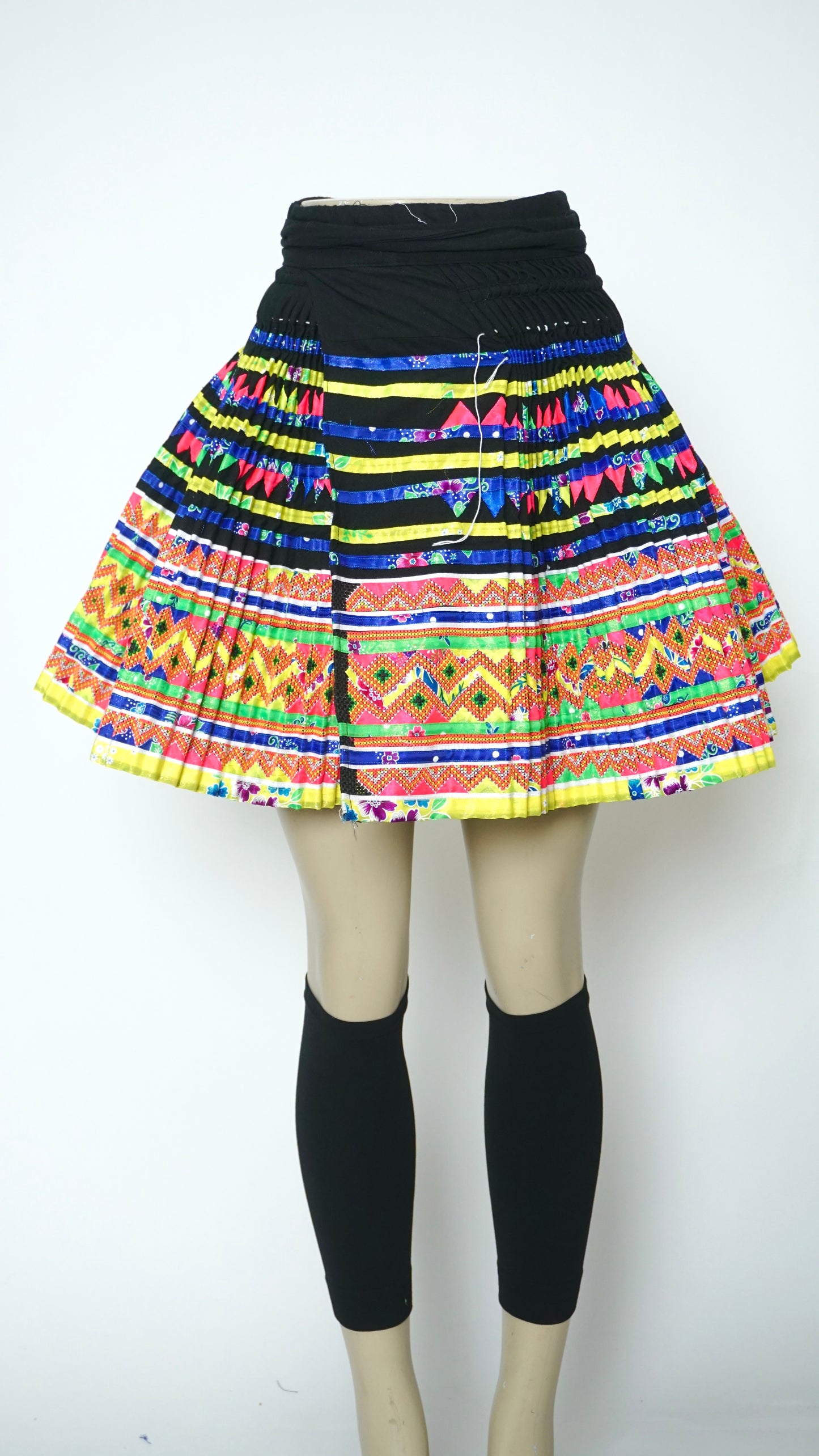 Hmong Leeg Handmade Skirt (42x18)