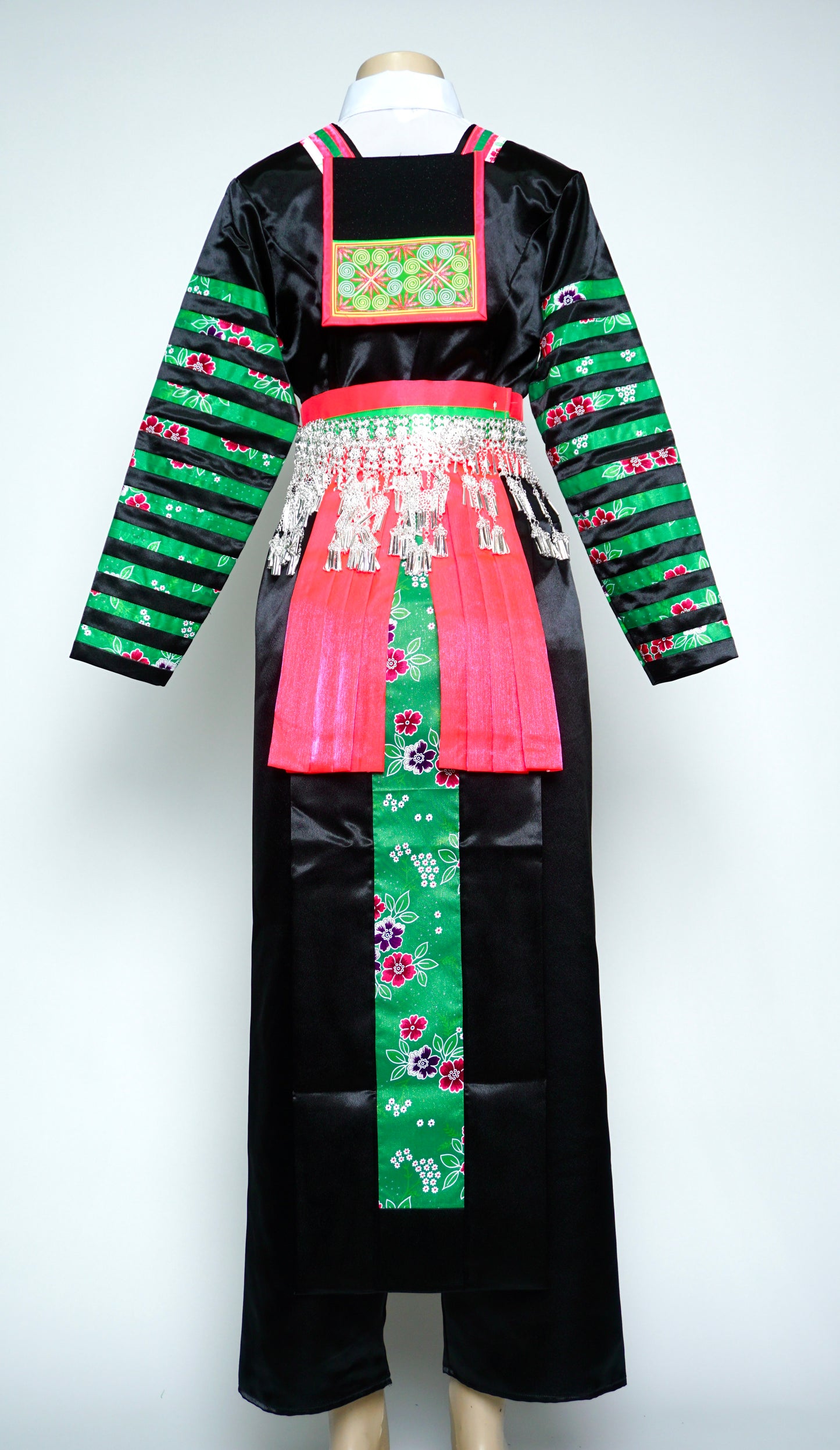 Hmong Txaij Green Floral Outfit (38")